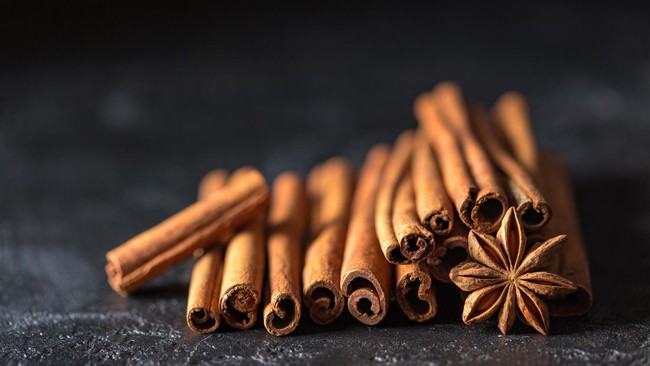 Minum Air Kayu Manis Bisa Turunkan Kolesterol Tinggi?
