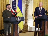 Tok! Biden Gelontorkan Rp 702 Triliun buat Zelensky