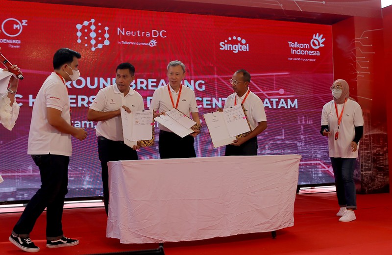 PT Telkomunikasi Indonesia (Persero) Tbk (TLKM) melalui anak usahanya NeutraDC, menggelar ground breaking pembangunan data center berkapasitas 51 MW di Batam. (Dok. Detik/Rachman Haryanto)