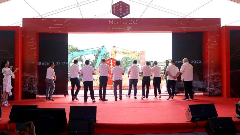 PT Telkomunikasi Indonesia (Persero) Tbk (TLKM) melalui anak usahanya NeutraDC, menggelar ground breaking pembangunan data center berkapasitas 51 MW di Batam. (Dok. Detik/Rachman Haryanto)