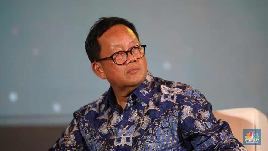 Sugeng Suparwoto, Ketua Komisi VII DPR RI dalam Forum Transisi Energi, dengan tema 
