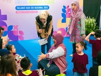 Momen Hari Ibu, BRI Salurkan Bantuan ke Sekolah Anak Jalanan