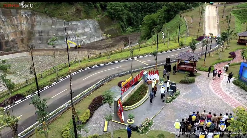 Presiden Jokowi Resmikan Bendungan Sukamahi, Kabupaten Bogor, 23 Desember 2022. (Tangkapan Layar Youtube Sekretariat Presiden)