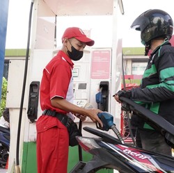 Pertamax Sudah Turun, Kok Pertalite Masih Rp10.000/liter?