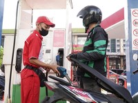 Harga BBM di RI Harusnya Turun Besok, Ini Hitungannya..