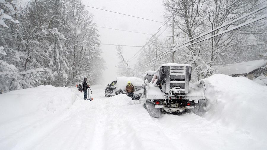Badai musim dingin di New York, Amerika Serikat. (Getty Images/John Normile)