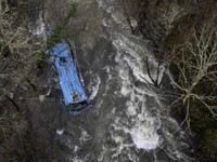 Bus Terjun ke Sungai di Spanyol, 6 Tewas