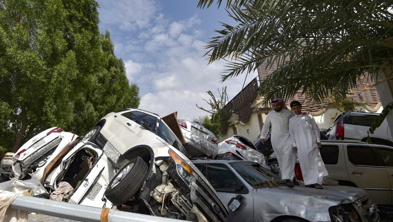 Banjir melanda kota Mekah, Arab Saudi pada Jumat (23/22) pagi. (Anadolu Agency via Getty Images)