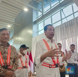 Tutup Tahun yang Apik, Jokowi Ketiban 'Durian Runtuh' Rp514 T