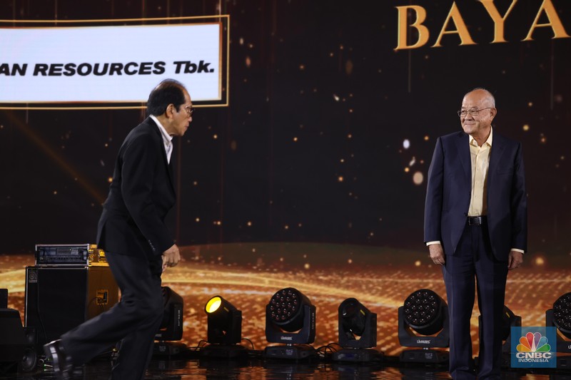 Low Tuck Kwong dalam acara CNBC Indonesia Award 2022. (CNBC Indonesia/Tri Susilo)