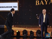 Jual Saham BYAN Rp 1,04 M, Low Tuck Kwong Cari Uang Jajan?