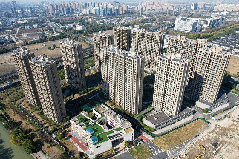 COVID-19 di China kembali melonjak. Otoritas China pun harus menambah tempat karantina pasien COVID-19, salah satunya di kawasan apartemen tanpa penghuni. (Future Publishing via Getty Images) COVID-19 di China kembali melonjak. Otoritas China pun harus menambah tempat karantina pasien COVID-19, salah satunya di kawasan apartemen tanpa penghuni. (Future Publishing via Getty Images)