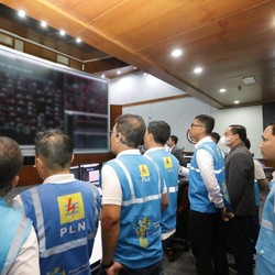 Gak Main-Main, PLN Sukses Pangkas Utang Rp 41 Triliun