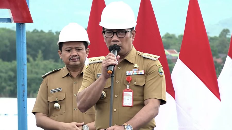 Ridwan Kamil dalam acara peresmian bendungan Sadawarna, Kab. Sumedang, Selasa (27/12/2022). (Tangkapan layar Youtube Setpres RI)