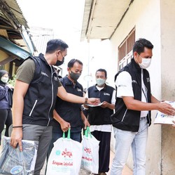 BRI Bagi-bagi Paket Sembako & Santunan di Hari Natal