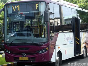 Sistem Booking Royaltrans Dikeluhkan Warga, TransJ Buka Suara