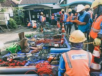 Hadapi Cuaca Ekstrem, PLN Siapkan Personil Amankan Listrik
