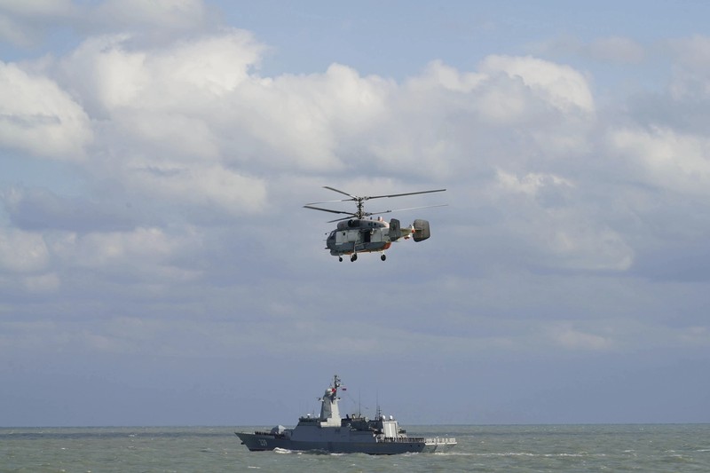 Kapal perang China dan Rusia ikut serta dalam latihan angkatan laut bersama di Laut China Timur Selasa, 27 Desember 2022. Dalam foto yang dirilis oleh Kantor Berita Xinhua ini, kapal perang China dan Rusia ikut serta dalam latihan angkatan laut bersama di Laut China Timur Selasa, 27 Desember 2022. Angkatan laut China dan Rusia mengakhiri latihan angkatan laut bersama selama tujuh hari pada 27 Desember. karena mereka berdua menghadapi ketegangan dengan Amerika Serikat. (Xu Wei/Xinhua via AP)