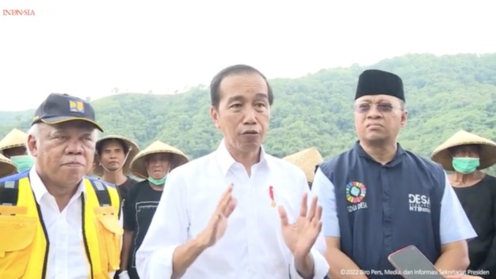 Keterangan Pers Presiden Jokowi, Kabupaten Sumbawa, Kamis (29/12). (Tangkapan layar youtube Setpres RI)