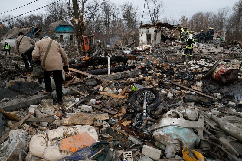 Sistem pertahanan udara Ukraina mencegat roket yang diluncurkan oleh pasukan Rusia di Kyiv, Ukraina pada 29 Desember 2022. Sistem pertahanan udara Ukraina mencegat roket yang diluncurkan oleh pasukan Rusia di Kyiv, Ukraina pada 29 Desember 2022. (Mustafa Ciftci/Anadolu Agency via Getty Images)