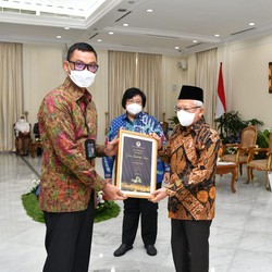 Darmawan Prasodjo & Navigasinya Pimpin Transformasi Hijau PLN