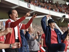 Momen Gemez Jokowi-Sri Mulyani Nonton RI vs Thailand di GBK