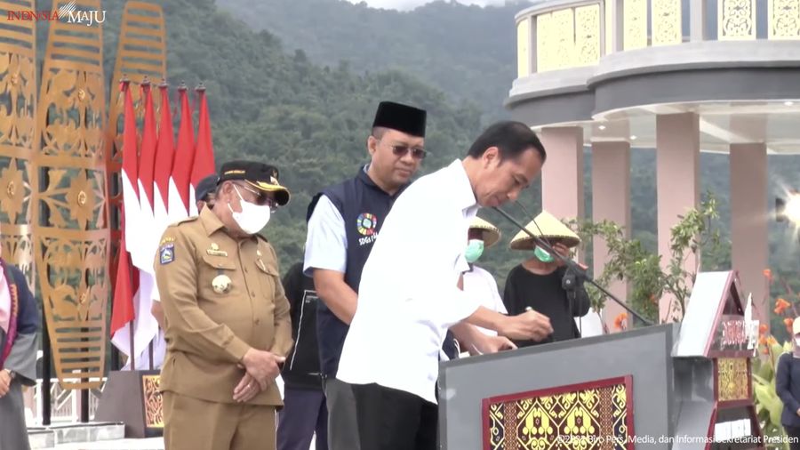 Presiden Jokowi Resmikan Bendungan Beringin Sila, Kabupaten Sumbawa, 29 Desember 2022. (Tangkapan layar youtube Setpres RI)