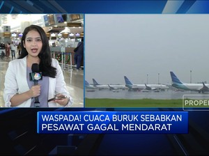 Video: Waspada! Cuaca Buruk Sebabkan Pesawat Gagal Mendarat