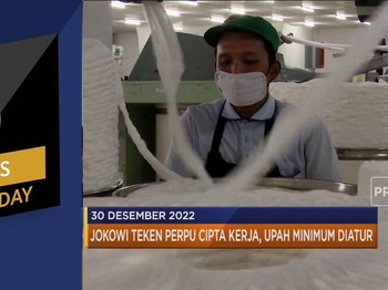 Teken Perppu Ciptaker Hingga Apple Ganti Perakit Iphone