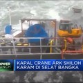 Video: Dihempas Badai, Kapal Batu Bara Karam di Selat Bangka
