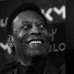 Pele vs Maradona: Perdebatan Abadi Siapa Pemain yang Terbaik