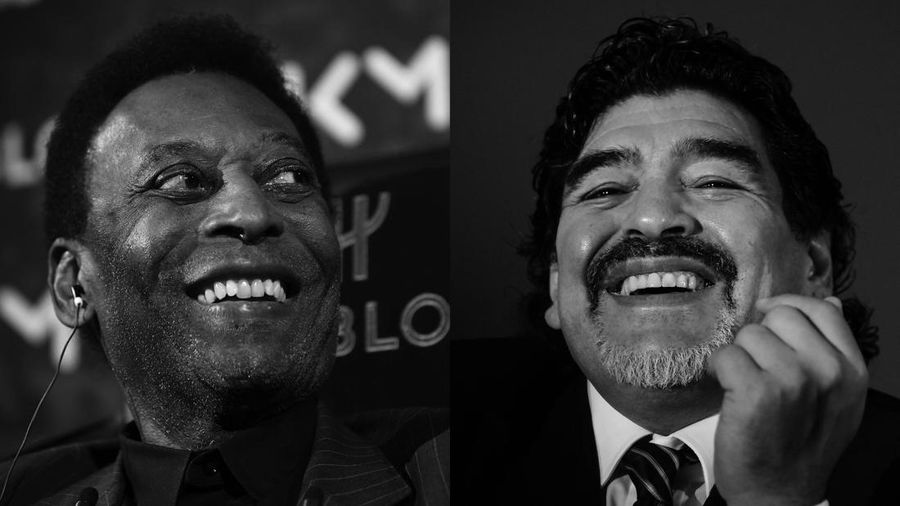 Foto kolase pemain sepak bola legendaris Pele dan Diego Armando Maradona yang telah wafat. (Pool - Getty Images)