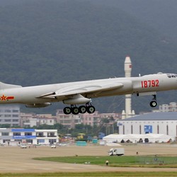 China Punya Rudal Pembunuh Kapal Induk yang Buat AS Gemetar