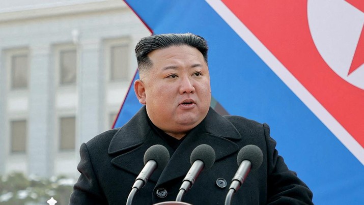 NORTHKOREA-POLITICS/ North Korean leader Kim Jong Un attends a ceremony where the new super-large multiple rocker launchers were presented before a plenary meeting of the ruling Workers' Party of Korea in Pyongyang, North Korea, in this photo released on January 1, 2023 by North Korea's Korean Central News Agency (KCNA). KCNA via REUTERS ATTENTION EDITORS - THIS IMAGE WAS PROVIDED BY A THIRD PARTY. REUTERS IS UNABLE TO INDEPENDENTLY VERIFY THIS IMAGE. NO THIRD PARTY SALES. SOUTH KOREA OUT. NO COMMERCIAL OR EDITORIAL SALES IN SOUTH KOREA.