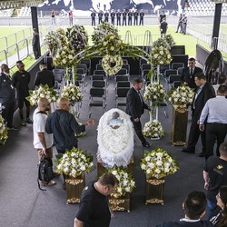 Begini Suasana Jelang Pemakaman Legenda Sepak Bola Pele