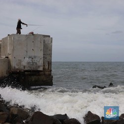 AHY Mau Tanggul Laut Cilegon-Gresik Tak Harus 100% Beton, Ini Kata KKP