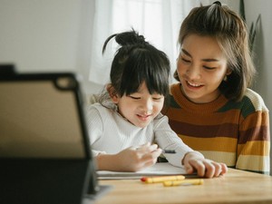 Tampak Sepele Tapi Penting! Pilihan Kata Ortu Pengaruhi Kemampuan Akademik Anak