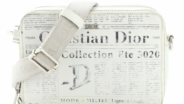 Dior Daniel Arsham Double Zip Crossbody Pouch Dior Daniel Arsham Double Zip Crossbody Pouch (Photo: Rebag)