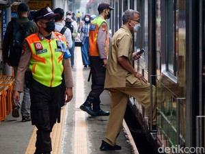 Pria Jatuh ke Sela Peron Stasiun Depok Luka di Kepala, Dilarikan ke RS