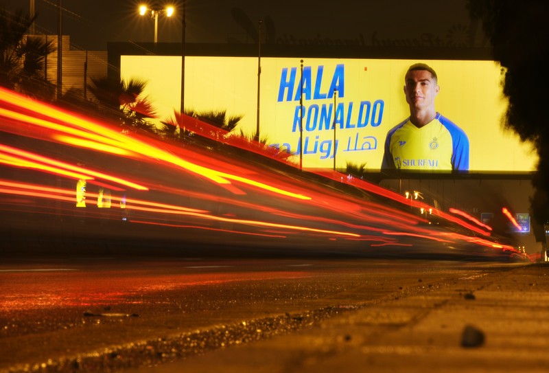 Legenda sepak bola Portugal Cristiano Ronaldo tiba di Riyadh untuk menandatangani kontrak dengan klub sepak bola Al Nassr pada 03 Januari 2023 di Arab Saudi. Legenda sepak bola Portugal Cristiano Ronaldo tiba di Riyadh untuk menandatangani kontrak dengan klub sepak bola Al Nassr pada 03 Januari 2023 di Arab Saudi. (Photo by Al Nassr Football Club / handout/Anadolu Agency via Getty Images)