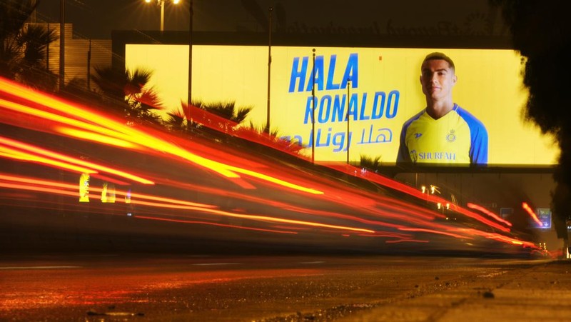 Legenda sepak bola Portugal Cristiano Ronaldo tiba di Riyadh untuk menandatangani kontrak dengan klub sepak bola Al Nassr pada 03 Januari 2023 di Arab Saudi.  (Photo by Al Nassr Football Club / handout/Anadolu Agency via Getty Images)