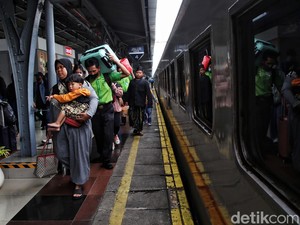 Jelang Libur Natal, 75 Ribu Tiket Kereta di Daop 1 Jakarta Terjual