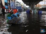 Hujan Deras, Wilayah Kolong Busway Seskoal Terendam Banjir