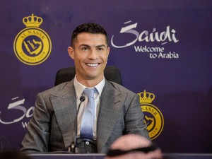 Duh, Cristiano Ronaldo Punya Utang Botox dan Filler Rp 799 Juta
