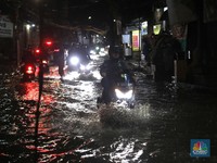 BMKG Warning Cuaca Ekstrem di RI Sampai Minggu Depan, Cek!