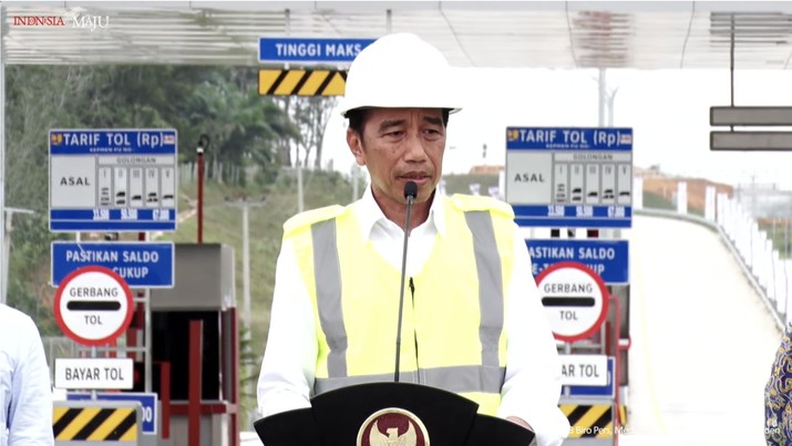 Presiden Joko Widodo melakukan Peresmian Jalan Tol Ruas Pekanbaru - Padang, Seksi Pekanbaru - Bangkinang, 4 Januari 2023. Presiden Joko Widodo melakukan Peresmian Jalan Tol Ruas Pekanbaru - Padang, Seksi Pekanbaru - Bangkinang, 4 Januari 2023. (Tangkapan Layar Youtube Sekretariat Presiden)