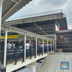 Asyik! KRL dan TransJakarta Sudah Nyambung di Jatinegara