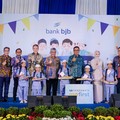 Peduli Sosial, Bank bjb Gelar Khitanan Massal di Bandung