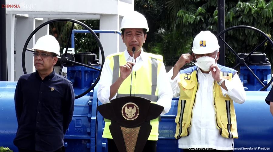 Presiden  Joko Widodo (Jokowi) Resmikan Sistem Penyediaan Air Minum (SPAM) Regional Dumai-Rokan Hilir-Bengkalis, Kabupaten Rokan Hilir, Kamis (5/1/2023). (Tangkapan layar via Youtube Sekretariat Presiden)