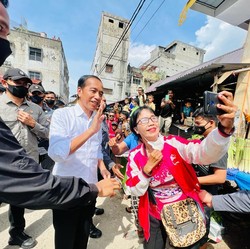 Pak Jokowi Hati-hati! Ada 'Warning' dari IMF & Bank Dunia